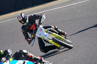 brands-hatch-photographs;brands-no-limits-trackday;cadwell-trackday-photographs;enduro-digital-images;event-digital-images;eventdigitalimages;no-limits-trackdays;peter-wileman-photography;racing-digital-images;trackday-digital-images;trackday-photos